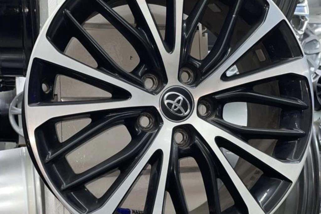 جنوط كامري مقاس 18 - الصورة 3